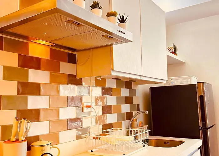 Staycation In Metro By La Mansion D' Azure Aparthotel *