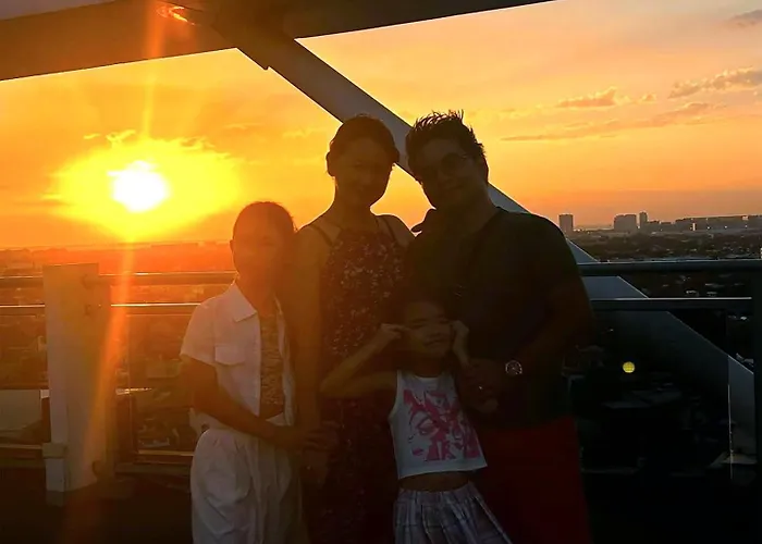 Staycation In Metro By La Mansion D' Azure Manila